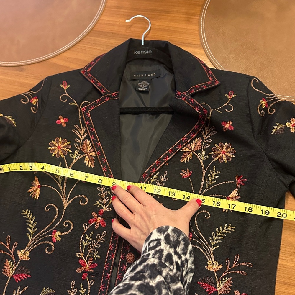 Beautiful Silk coat - Picture 4 of 6